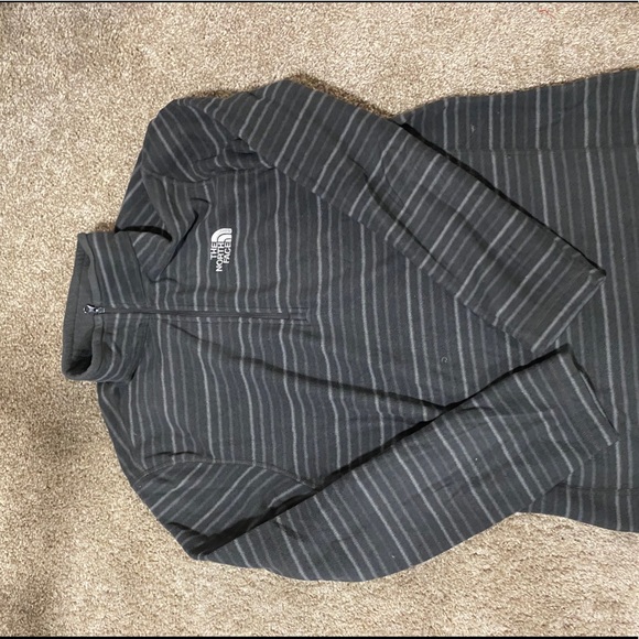 North face sweater